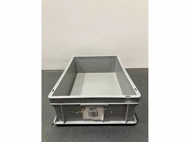 12 pvc stapelbakken lengte 590mm x breedte 390mm x hoogte 150mm , grijs, occasie - afbeelding 1 van  1