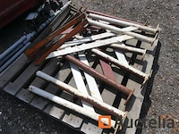 12 stalen consoles en statieven - afbeelding 1 van  3