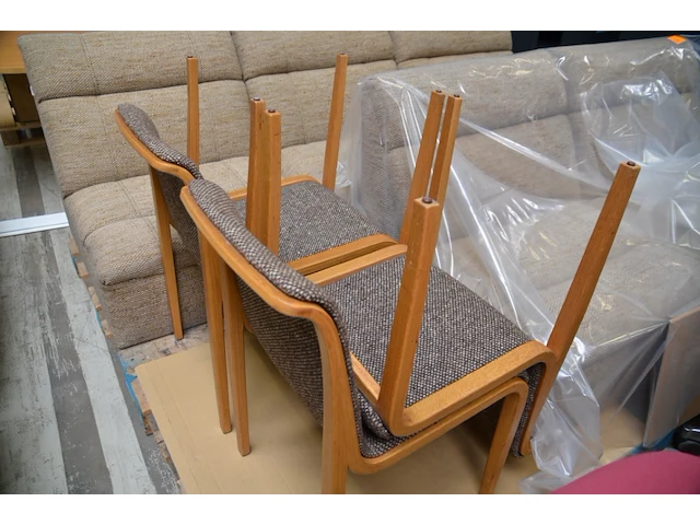 12 stoelen - afbeelding 2 van  2
