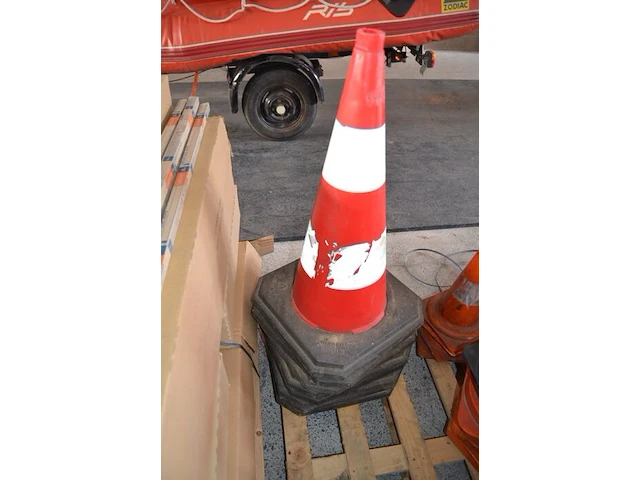 12 stuks grote verkeerskegels - afbeelding 5 van  5