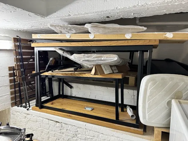 12 tafels vv stalen voet - 23 stoelen - afbeelding 6 van  14