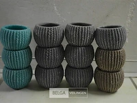 ±12 theelichthouders div kleuren ø9cm - afbeelding 1 van  5
