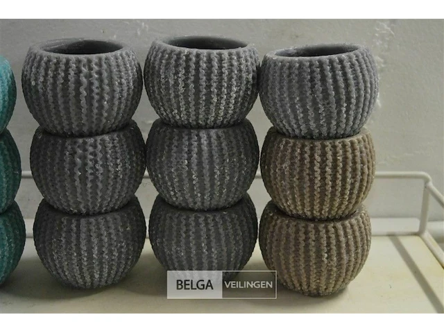 ±12 theelichthouders div kleuren ø9cm - afbeelding 3 van  5