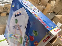 12 x speelgoed - afbeelding 2 van  3