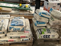 12 zakken basispleister - afbeelding 1 van  6