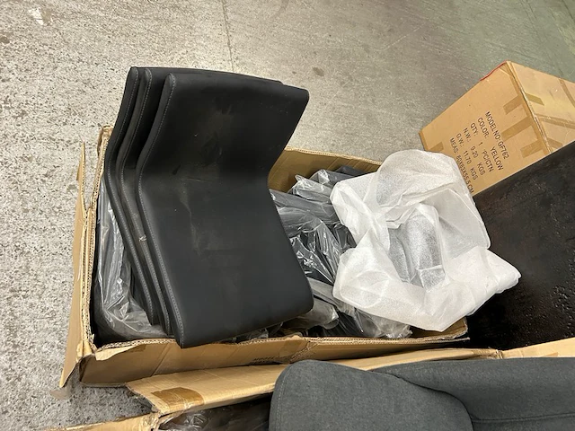 12 zittingen stoel - afbeelding 1 van  4