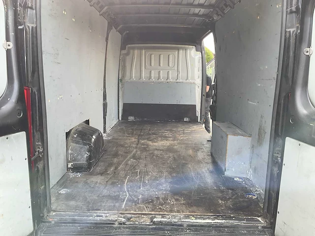 120 peugeot boxer bedrijfswagen - afbeelding 24 van  29