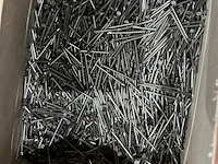122 dozen nagels - afbeelding 1 van  3