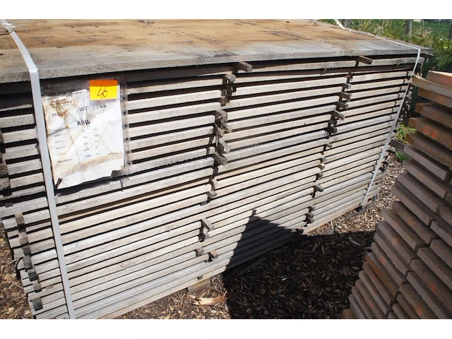 1,24 m³ eiken planken 22mm - afbeelding 1 van  4