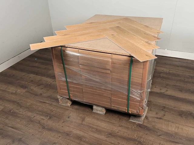 124 m2 pvc spc click visgraat - 750 x 150 x 5 mm - afbeelding 4 van  4