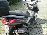 125cc watergekoelde motorscooter - afbeelding 4 van  6