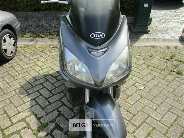 125cc watergekoelde motorscooter - afbeelding 5 van  6