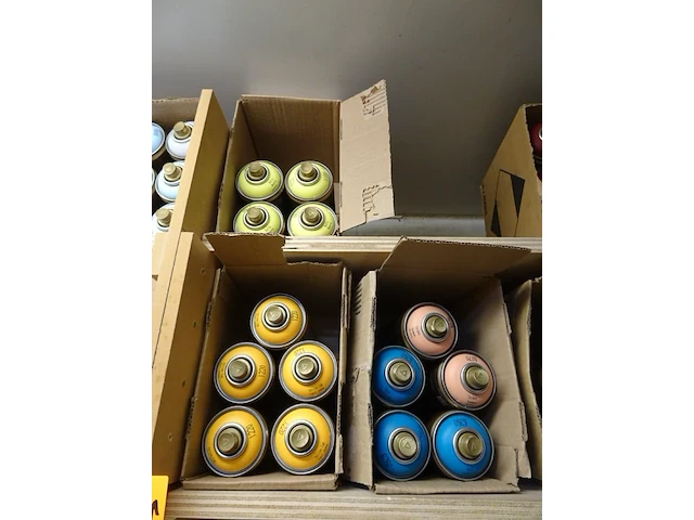 125x 400 ml spuitbus gold nc.acrylic professional spray paint - afbeelding 3 van  7