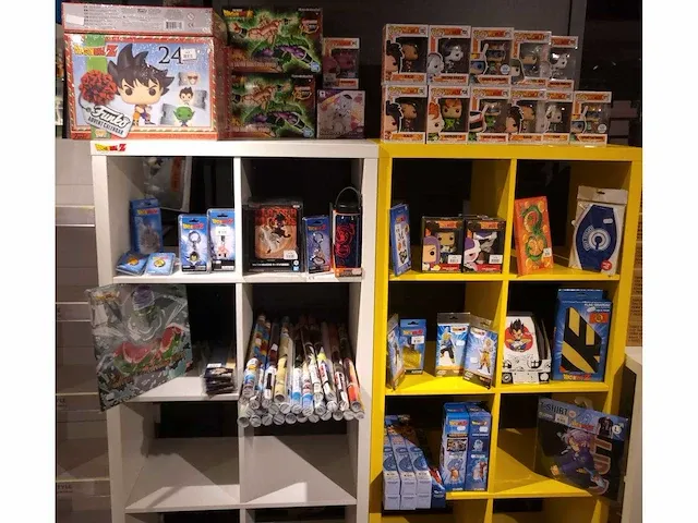 126 stuks diversen merk: dragon ball z, dbz, funko, etc - afbeelding 1 van  2
