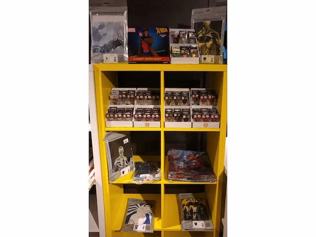 126 stuks diversen merk: marvel, funko,dc, etc - afbeelding 2 van  5