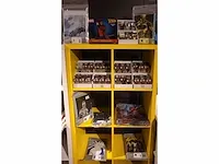 126 stuks diversen merk: marvel, funko,dc, etc - afbeelding 2 van  5