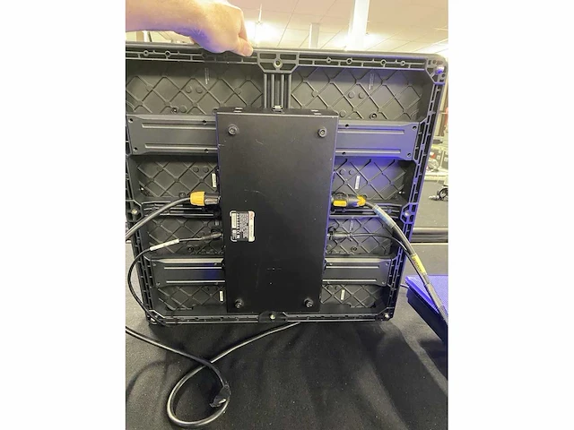 12m2 of roe black marble 4 (bm4) blackface outdoor led screen - afbeelding 4 van  5
