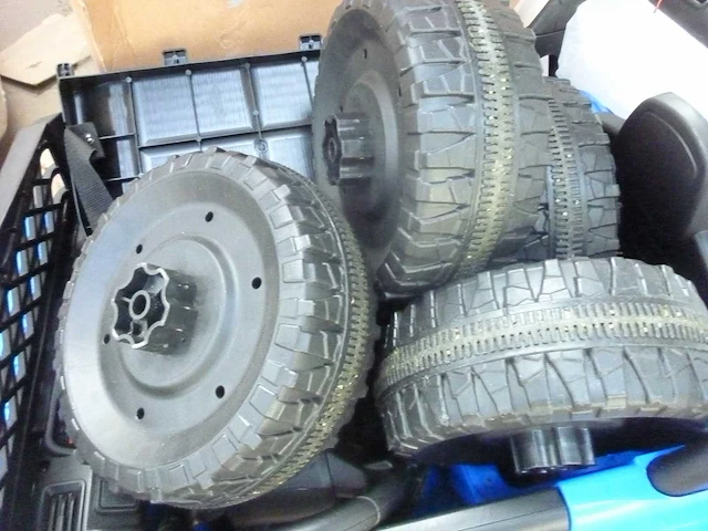 12v elektrische auto voor kinderen, met aanhanger - afbeelding 8 van  9
