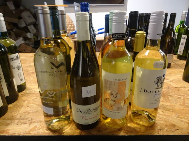12x 75cl diverse witte wijn - afbeelding 1 van  5
