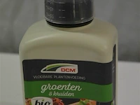 12x dcm vloeibare plantenvoeding - groenten & kruiden - afbeelding 1 van  1