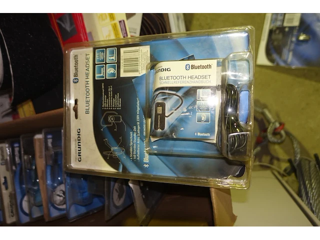 12x grundig bluetooth headset - afbeelding 2 van  2