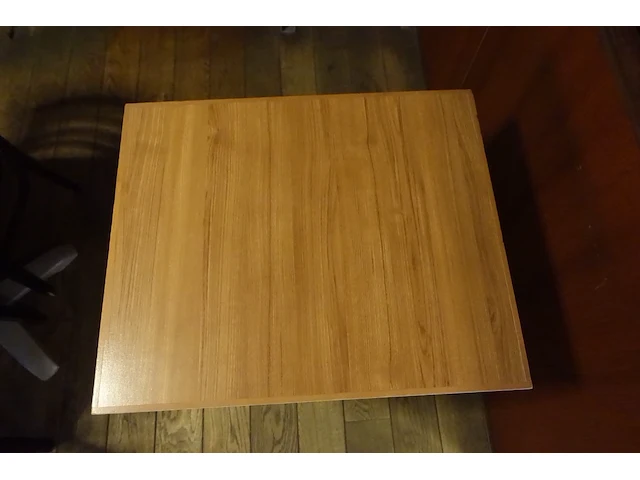 12x houten tafel vv metalen voet - afbeelding 2 van  3