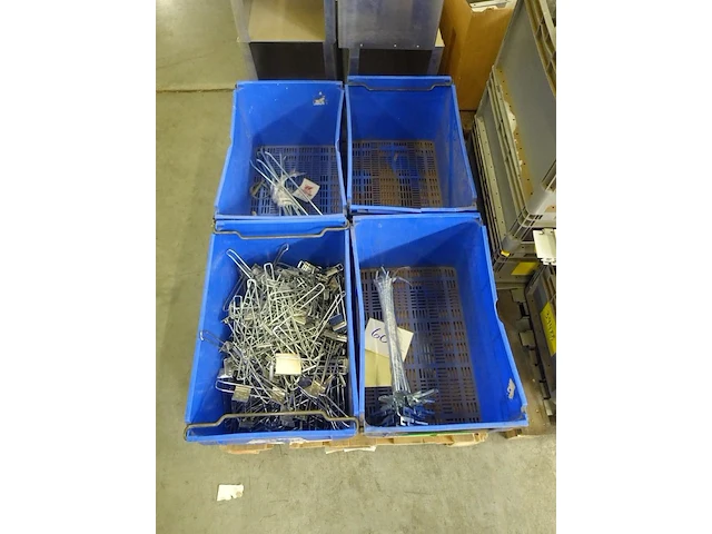 12x kunststof bak + inhoud - afbeelding 6 van  14