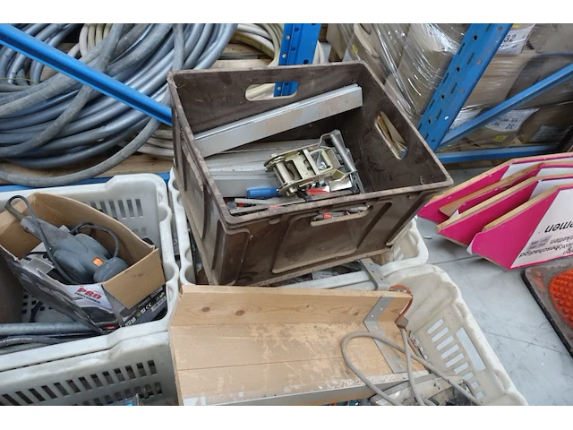 12x pallet diverse goederen - afbeelding 8 van  27