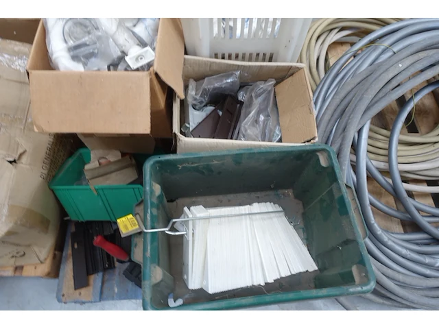 12x pallet diverse goederen - afbeelding 13 van  27