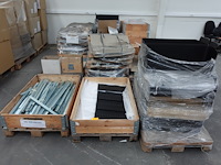 12x pallet metalen onderdelen laadpaalproductie - afbeelding 1 van  9