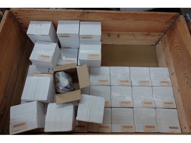 12x pallet metalen onderdelen laadpaalproductie - afbeelding 8 van  9