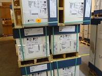 12x rol prelam eastman - afbeelding 1 van  2
