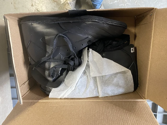 13 - indoor schoenen / boks zwart (9st) - afbeelding 2 van  2