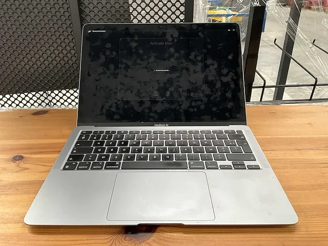 13” apple macbook air a2337 - afbeelding 1 van  11
