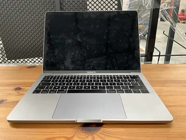 13” apple macbook pro a1708 - afbeelding 1 van  10