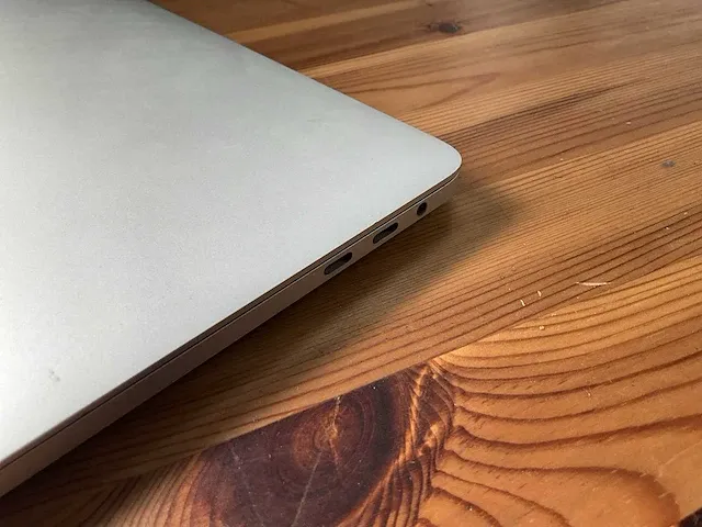 13” apple macbook pro a1989 - afbeelding 5 van  7