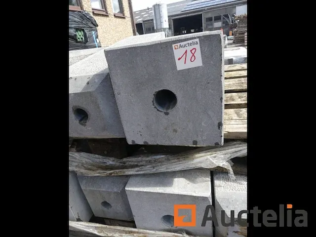 13 blauwe hardstenen bolders - afbeelding 4 van  5