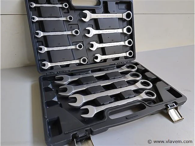 13 delige steek ringratelset 8-32mm - afbeelding 1 van  8