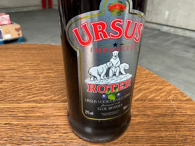 13 diverse flessen vodka - afbeelding 3 van  13