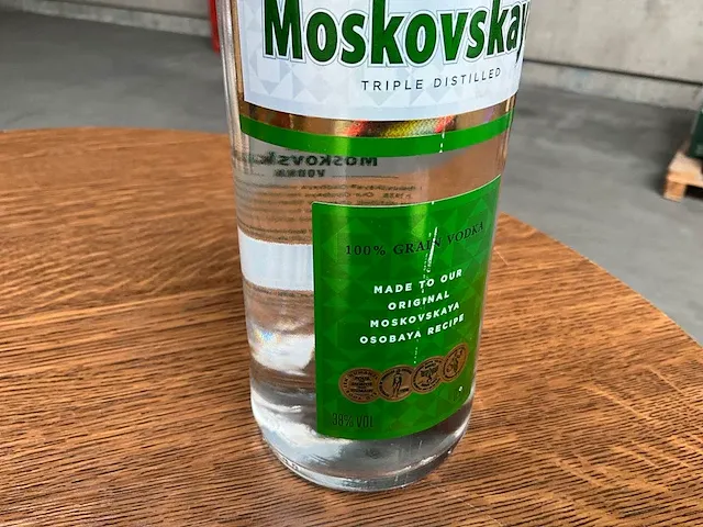 13 diverse flessen vodka - afbeelding 11 van  13