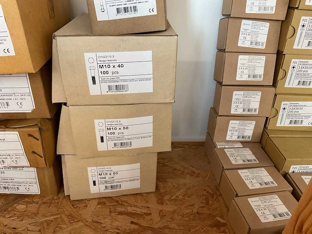 13 dozen bouten - afbeelding 2 van  6