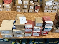 13 dozen bouten - afbeelding 1 van  6
