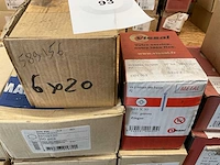 13 dozen bouten - afbeelding 3 van  6