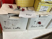 13 dozen gevelschroeven; afdekkapjes - afbeelding 2 van  8