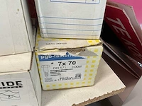 13 dozen gevelschroeven; afdekkapjes - afbeelding 8 van  8