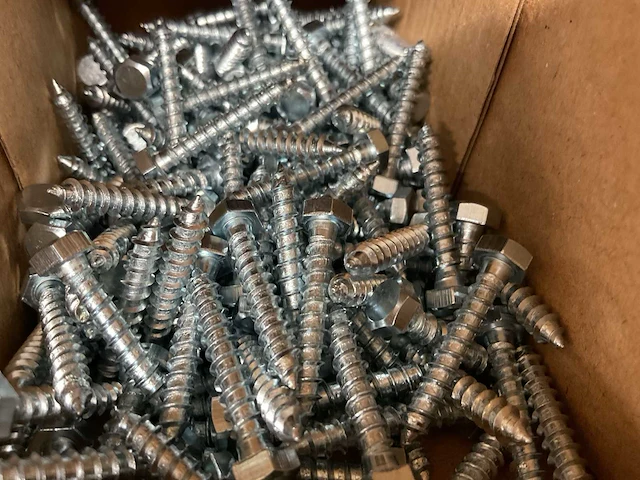 13 dozen houtbouten en schroef haken - afbeelding 5 van  5