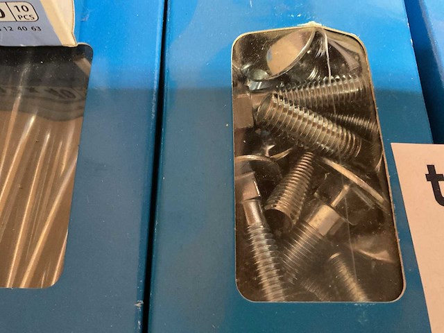 13 dozen houtbouten; houtdraadbouten - afbeelding 3 van  6