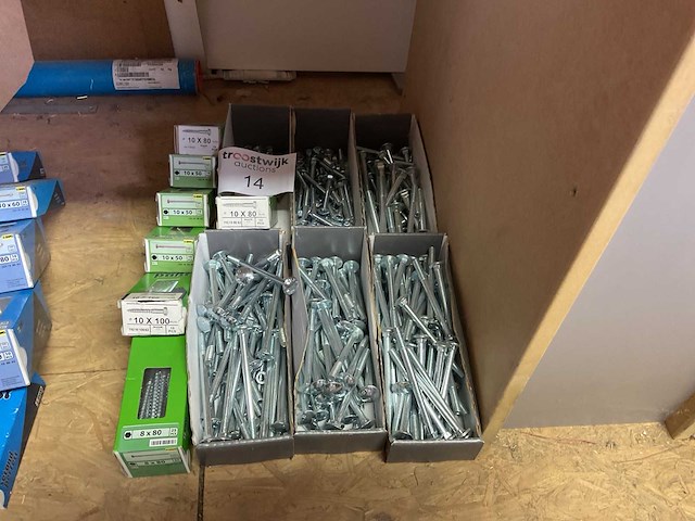 13 dozen houtbouten - afbeelding 1 van  6