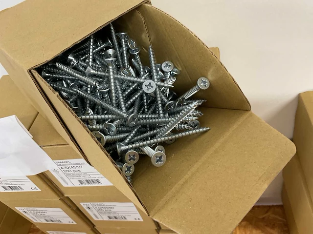 13 dozen houtschroeven - afbeelding 2 van  3