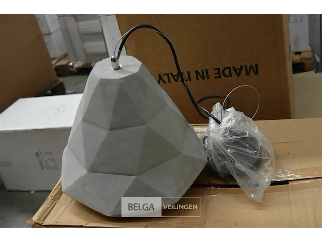 ±13 dozen x 1st design lamp 39x39x34 cm - afbeelding 2 van  5